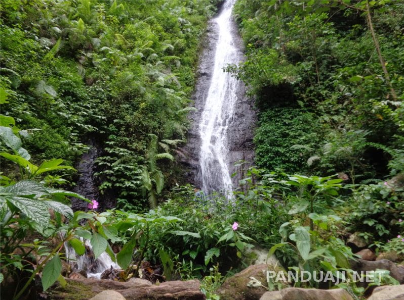 air terjun sirah kencong