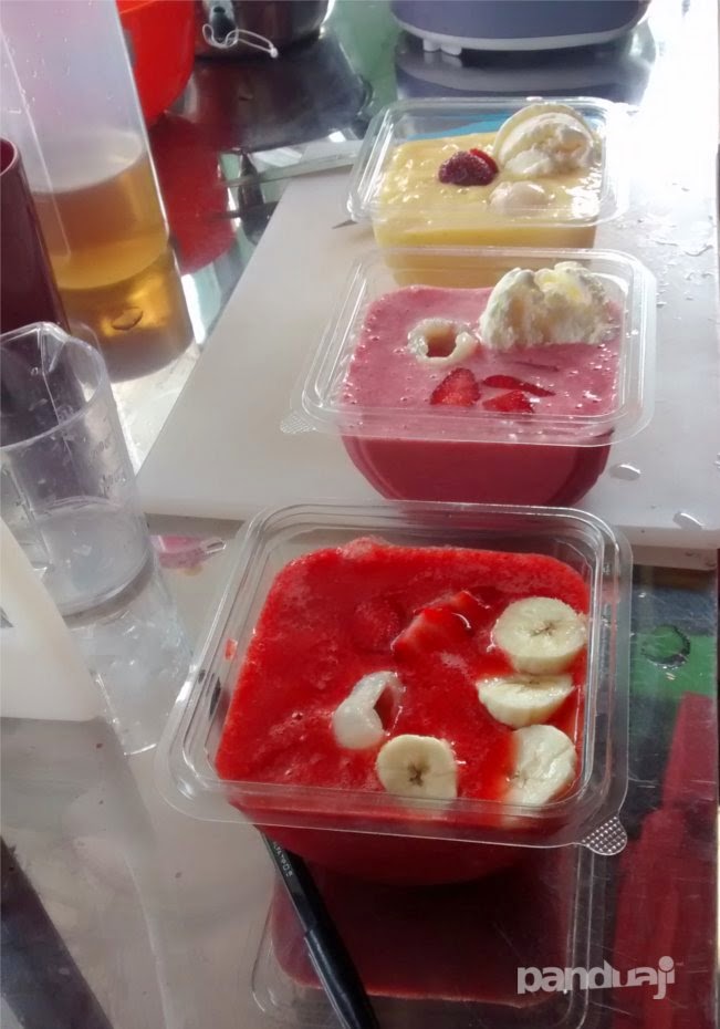 ice cream yoghurt buah