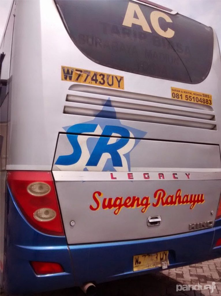 Bus Sugeng Rahayu di Terminal Madiun