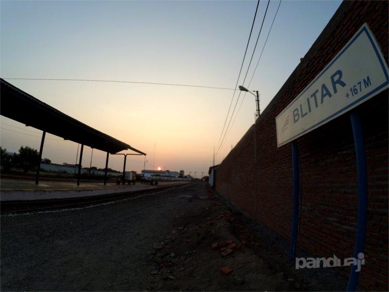 Senja di Stasiun Blitar