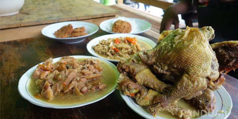 Lupa Perut di Warung Khas Ndeso Mbah Martumi Blitar 1 Lupa Perut di Warung Khas Ndeso Mbah Martumi Blitar 1