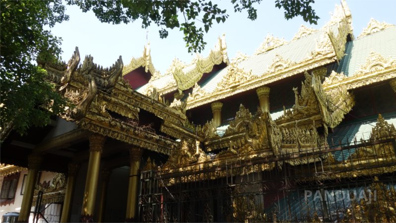 Sisi Lain Shwedagon Pagoda