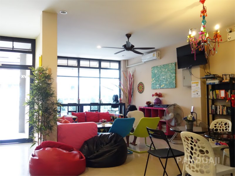 Menginap di VX Fifty Hostel Bangkok 1