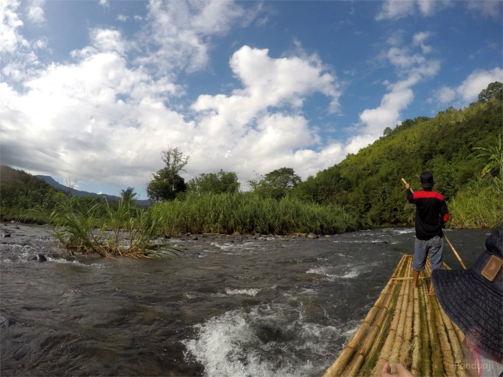 Rafting Bambu di Loksado