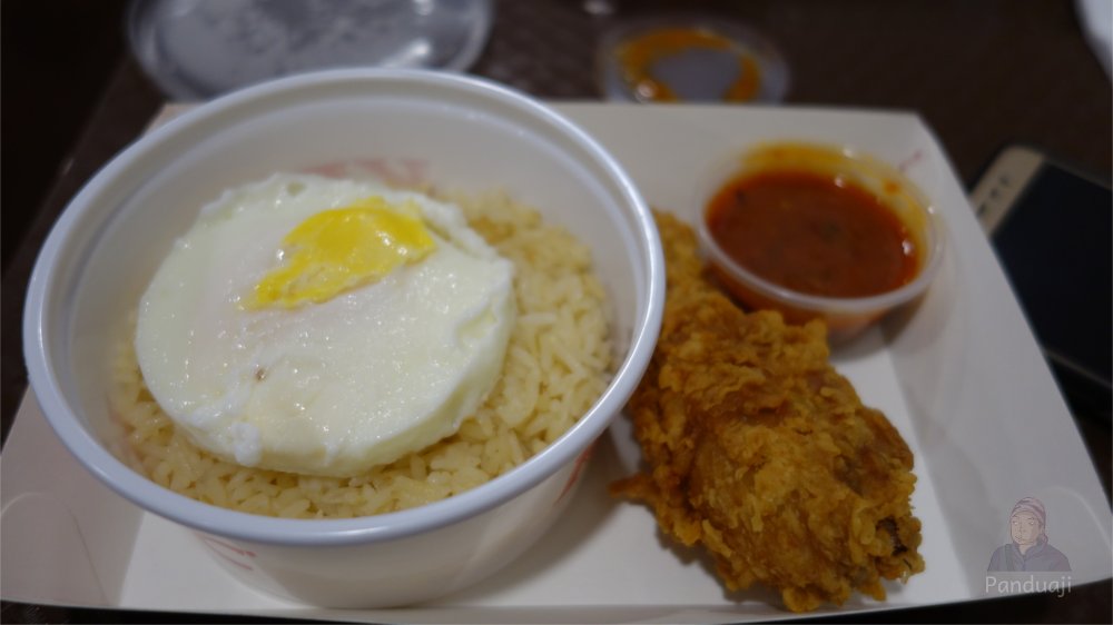 Nasi + Telur + Ayam dan Sambel Teri di KFC KLIA