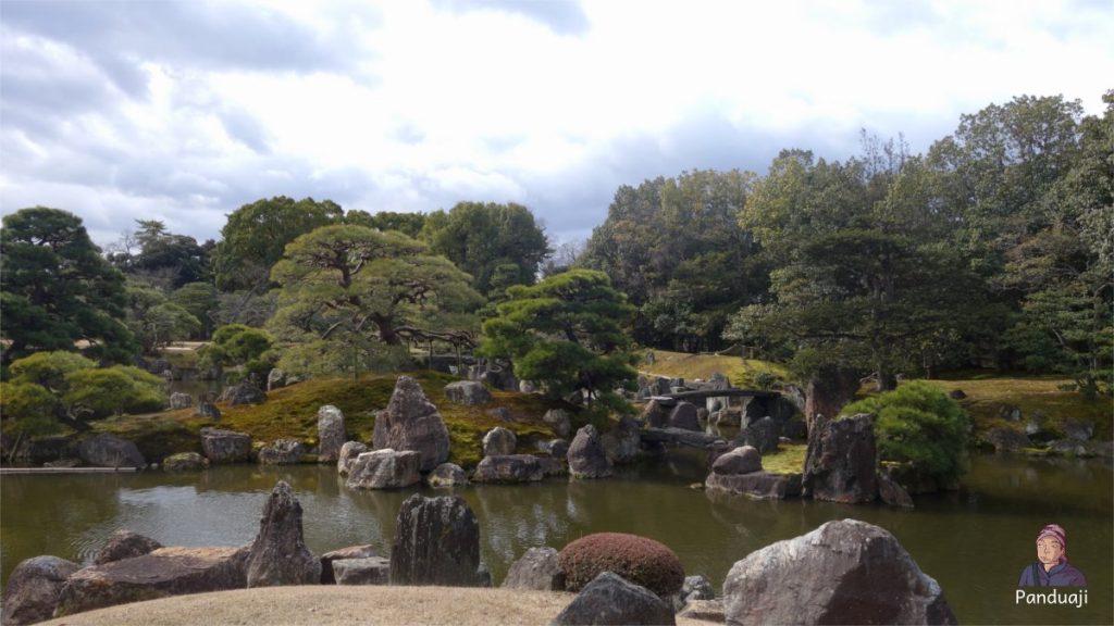 Kolam dan taman di Nijo Castle