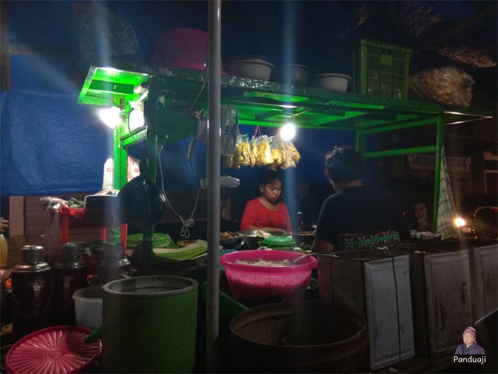 Warung Nasi / Lontong Tahu di Jl Lawu Blitar