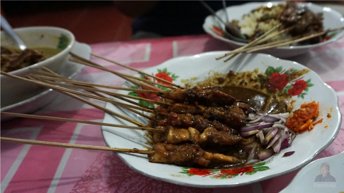 Nyoba Sate, Gule dan Krengsengan Kambing di Warung Sate Sumberjo Blitar 4