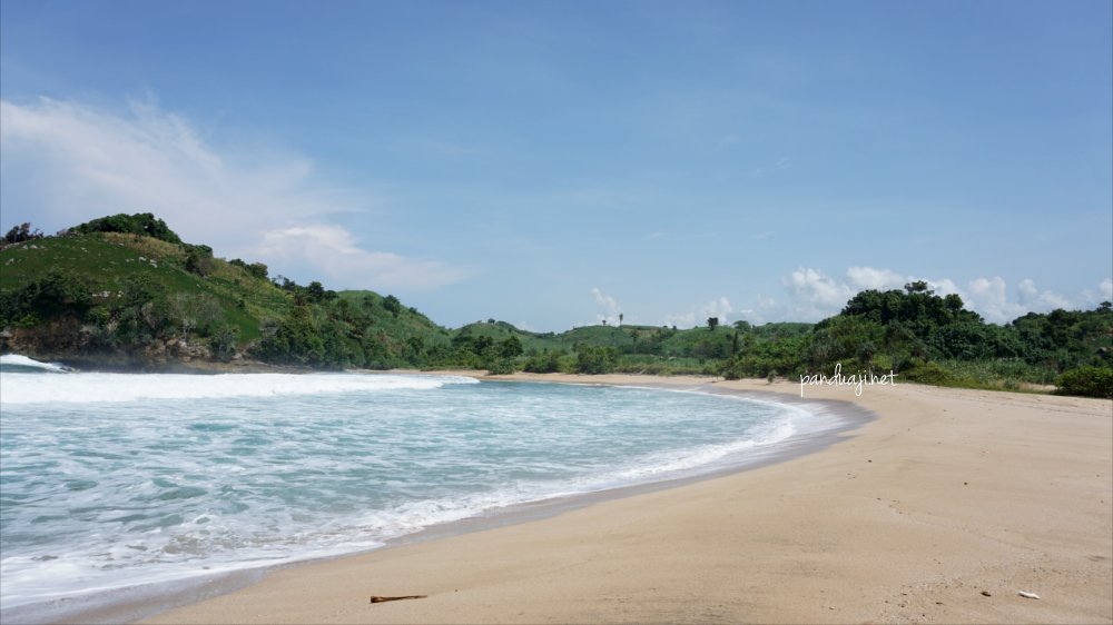 Pantai Keben yang Sepi