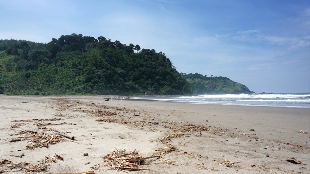 Pantai Jolosutro Sebelah Timur