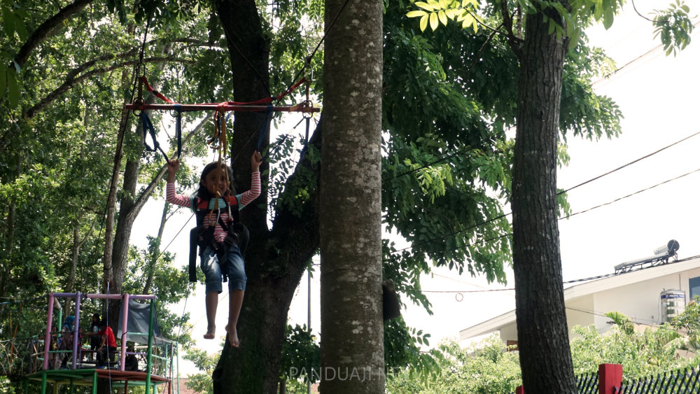 flying fox di kebon rojo Blitar