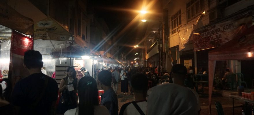 7 Tempat Kuliner Paling Enak di Semarang 1 Pasar Semawis Semarang