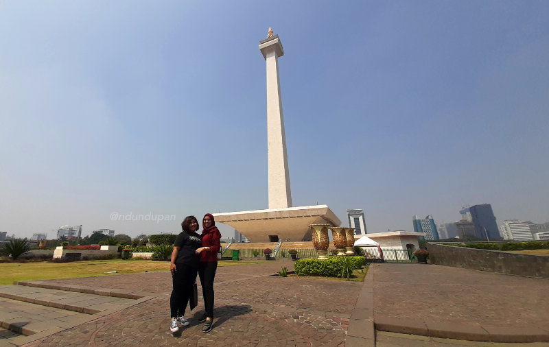 Jalan-Jalan ke Monas, Jakarta 3 Foto di Monas Jakarta