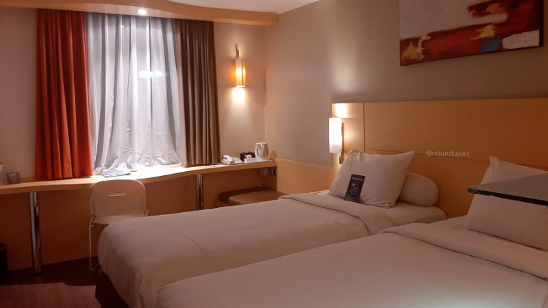 Twin Room Standard di Arcadia Jakarta Hotel