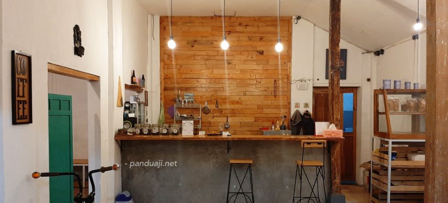 Ngopi di Kedai Kopi Yan Sawahan Pojok Garum Blitar 1 Kedai Kopi Yan Blitar