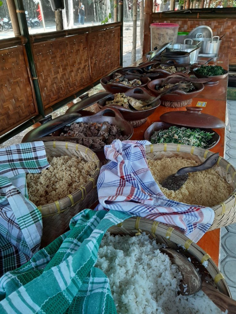 Menu Warung Prasmanan Mbak Kasih