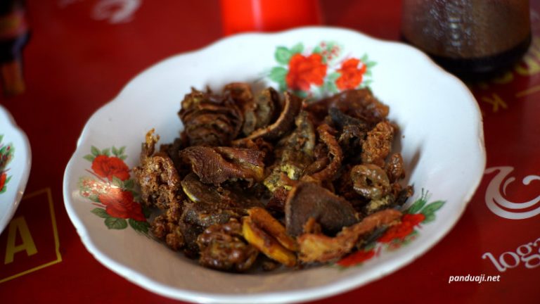 Kuliner Sate Buntel & Gule Goreng Pak Samin Solo - panduaji.net