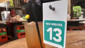 Kuliner Nasi Campur Madura di Aiola Surabaya