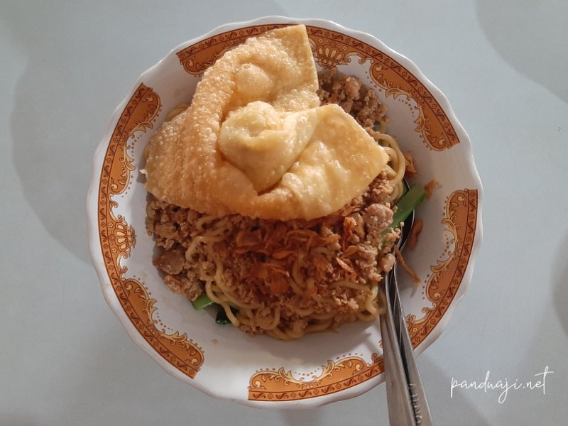 Mie Pangsit di Depot Mirasa Blitar