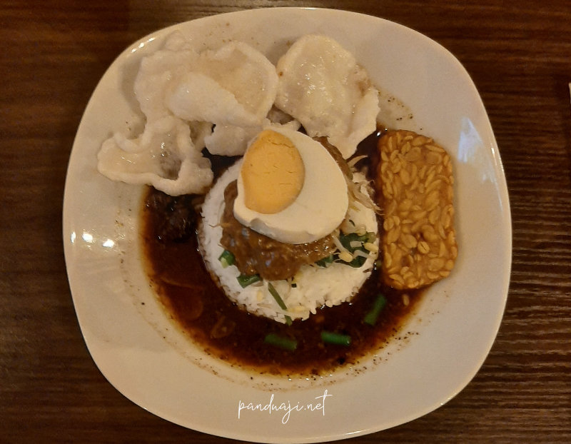 Rawon Pecel khas Banyuwangi