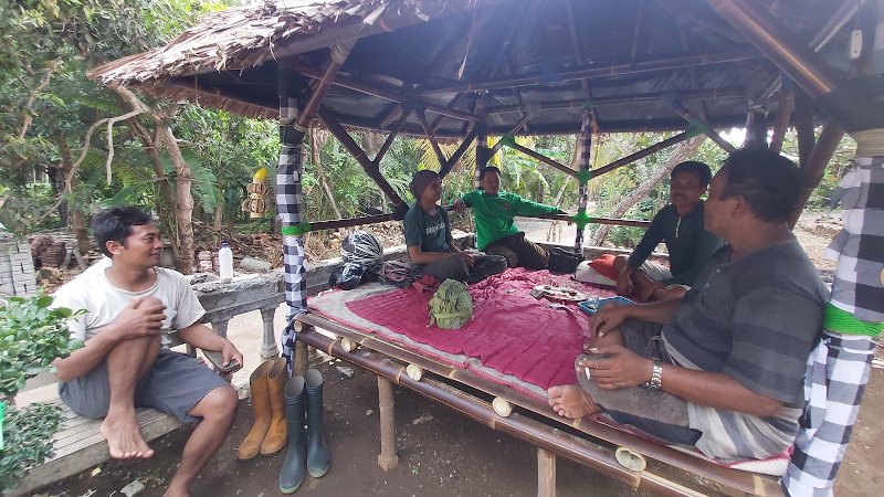 Ngopi dan Nandur Pangerten ke Masyarakat