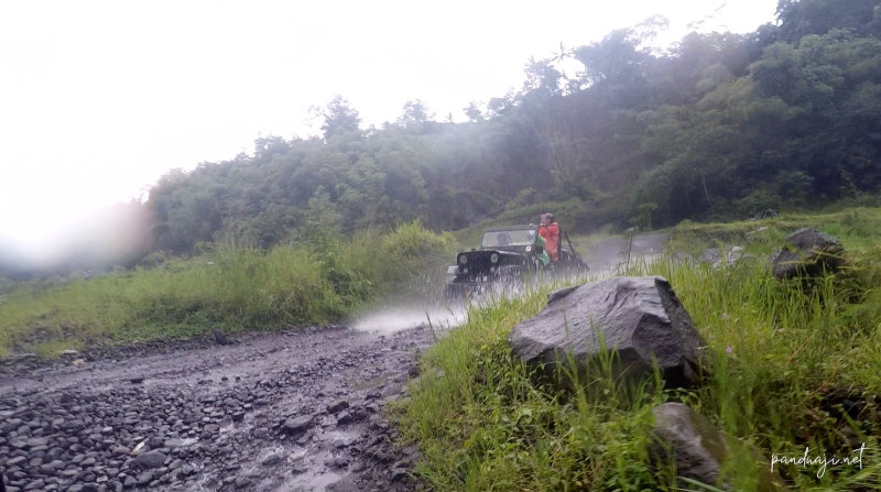 Jeep Lava Tour Merapi Jogja