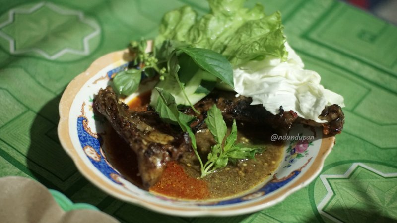 Ayam Bakar di Kawedanan Wlingi