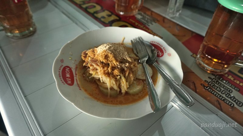 Lontong Cap Gomeh di Blitar