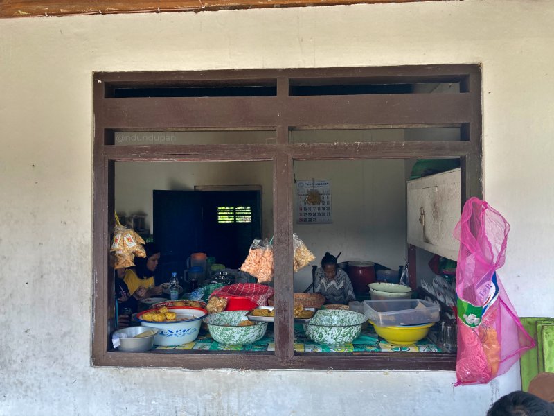 Warung pecel Mbok Marem