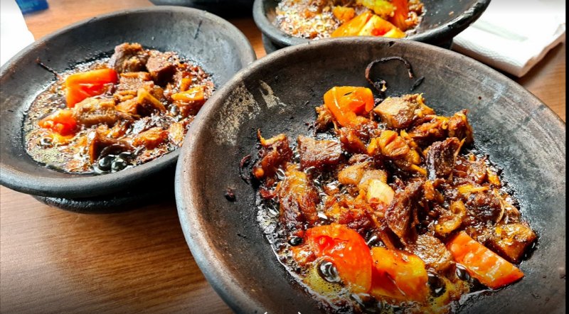 makanan pedas di jakarta Iga Bakar Jangkung