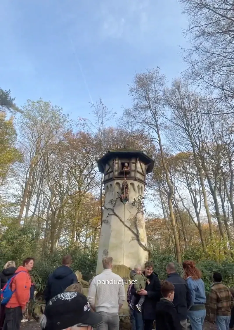 Menara Rapunzel di Hutan Dongeng Efteling